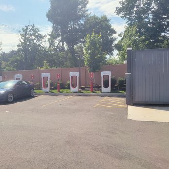 Wawa - Charging stations - Convenience Stores Near Me - Vienna, Virginia