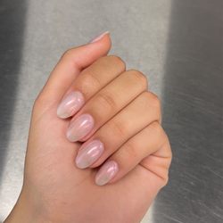 Viv’s Nails - Chrome nails