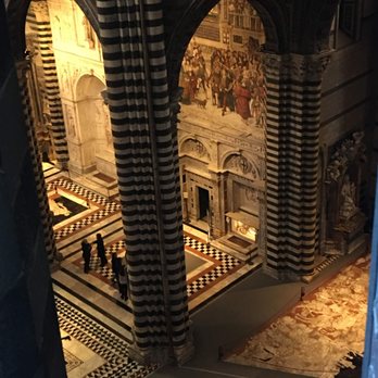 Duomo di Siena - Looking into the main area - Landmarks & Historical Buildings Near Me - Siena, SI