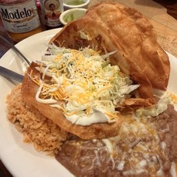 Combination plate shredded beef tacos