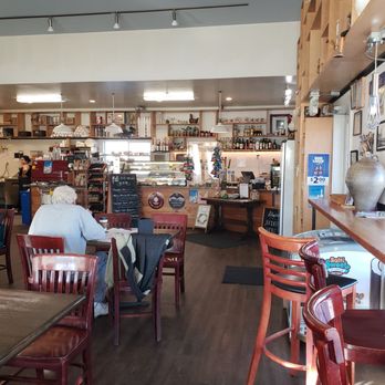 Me Oh My Pie - plenty of seating in the main room - Cafes Near Me - Laporte, Colorado