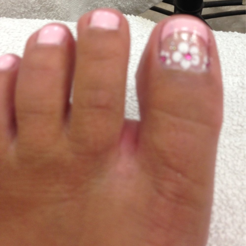 Daisy Nails - Designed by Julie - Nail Salons Near Me - Rancho Cucamonga, California Daisy Nails - Designed by Julie - Nail Salons Near Me - Rancho Cucamonga, California