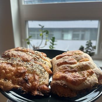 Byen Bakeri - Onion and jalapeño cheese pastries - Bakeries Near Me - Seattle, Washington Byen Bakeri - Onion and jalapeño cheese pastries - Bakeries Near Me - Seattle, Washington