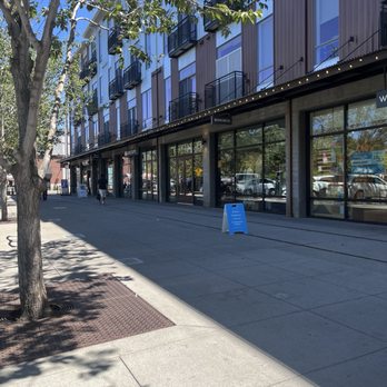 Salt & Straw - Outside shops - Ice Cream & Frozen Yogurt Near Me - Sacramento, California Salt & Straw - Outside shops - Ice Cream & Frozen Yogurt Near Me - Sacramento, California