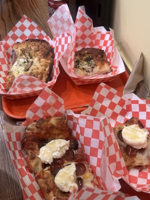 Old Gold Tomato Pie by null