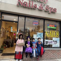 Ritzy Nails & Spa
