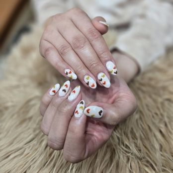 Lotus Nails and Spa - Nail Salons Near Me - El Monte, California