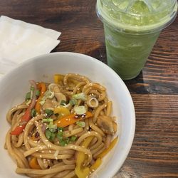 The Great Room Cafe - Garlic noodles and a Green Veggie juice! So tasty!