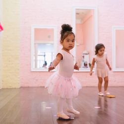 Tutu School Pasadena - Ballet School for children serving Alhambra, Monterey Park, Arcadia, Glendale, Los Angeles, Burbank