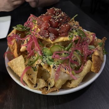 Fahrenheit Charlotte - Ahi Poke Nachos - New American Near Me - Charlotte, North Carolina Fahrenheit Charlotte - Ahi Poke Nachos - New American Near Me - Charlotte, North Carolina