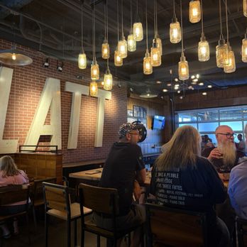 Blatt Beer & Table - Gastropubs Near Me - Omaha, Nebraska