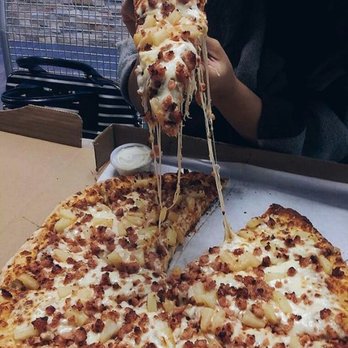 Le Bella Pizza - Cheesy Hawaiian pizza! - Pizza Near Me - Hamilton, Ontario Le Bella Pizza - Cheesy Hawaiian pizza! - Pizza Near Me - Hamilton, Ontario