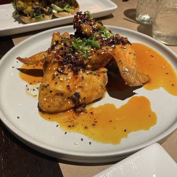 Cedar Street Grille - Chicken Wings & Cast Iron Burger Sliders - New American Near Me - Sturbridge, Massachusetts