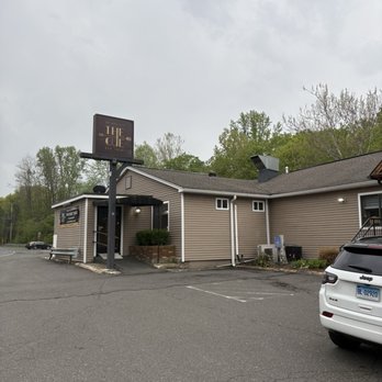 The Cue Restaurant - Barbeque Near Me - Danbury, Connecticut The Cue Restaurant - Barbeque Near Me - Danbury, Connecticut