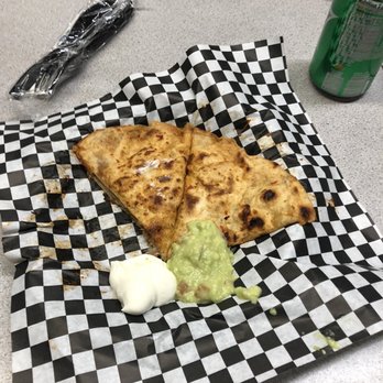 Bryans Birrieria - Birria Quesadillas - Food Trucks Near Me - Long Beach, California