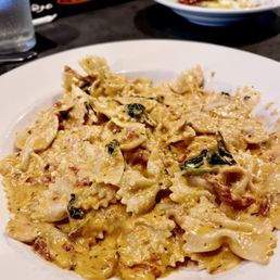 Farfalle with vodka sauce Farfalle with vodka sauce