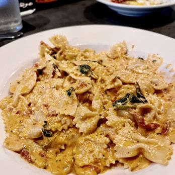 Mondo Italian Kitchen - Farfalle with vodka sauce - Pizza Near Me - Milton, Georgia Mondo Italian Kitchen - Farfalle with vodka sauce - Pizza Near Me - Milton, Georgia