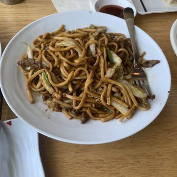 Thumbling - Beef Fried Noodle - Shanghainese Near Me - West Covina, California Thumbling - Beef Fried Noodle - Shanghainese Near Me - West Covina, California