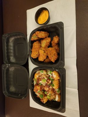 Pivot Bar and Balcony by null