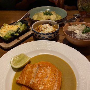 Mi Vida - Salmon en salsa de piña - Mexican Near Me - Washington, DC, District of Columbia