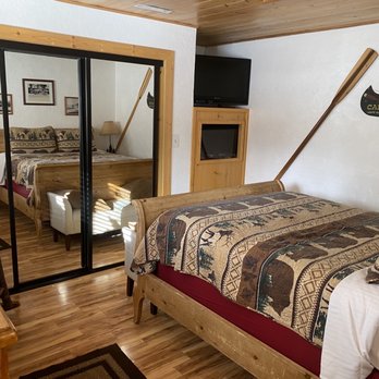 Fireside Lodge - Lower bedroom #10 - Hotels Near Me - South Lake Tahoe, California Fireside Lodge - Lower bedroom #10 - Hotels Near Me - South Lake Tahoe, California