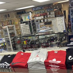 Smoke Depot - T-shirt and more clothing