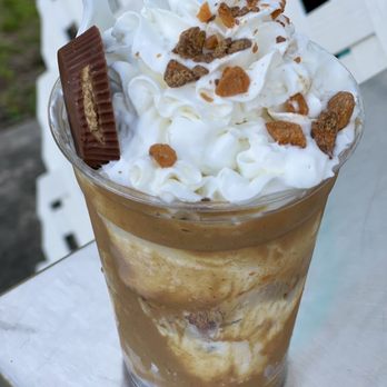 Twin City Sweets - Piedmont Peanut Butter Sundae! - Desserts Near Me - Winston-Salem, North Carolina