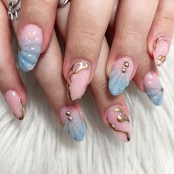 Redberry Nails And Spa