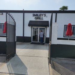 Smiley's Grill New Orleans - Having some grilled oysters mmmmm...