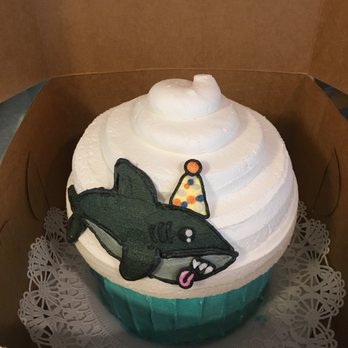 Reilly's Bakery - Smash Cake! - Bakeries Near Me - Biddeford, Maine