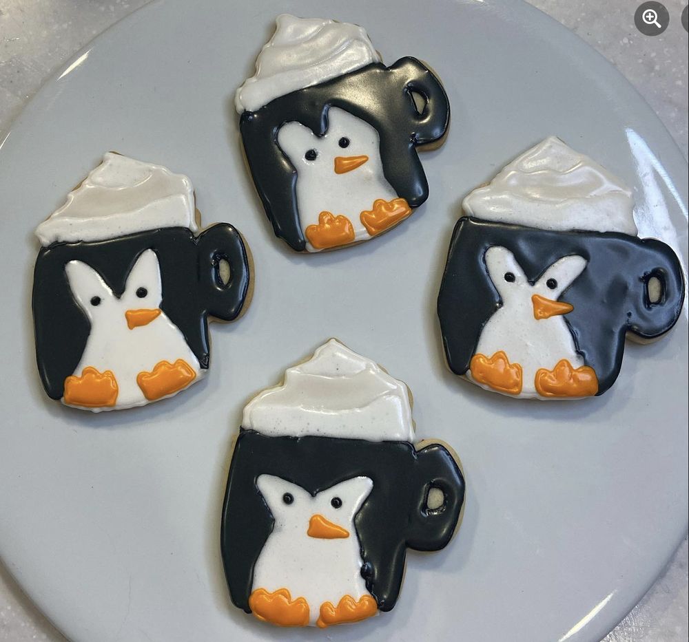 CHOZZIE’S BAKERY Updated October 2024 12 Photos West Allis, Wisconsin Specialty Food