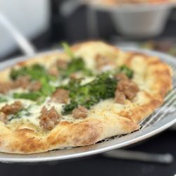 La Lumbre Artisan Pizza - Broccolini and Sausage!!!