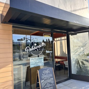 Pokéwaves - Pokéwaves exterior - Poke Near Me - Santa Barbara, California Pokéwaves - Pokéwaves exterior - Poke Near Me - Santa Barbara, California
