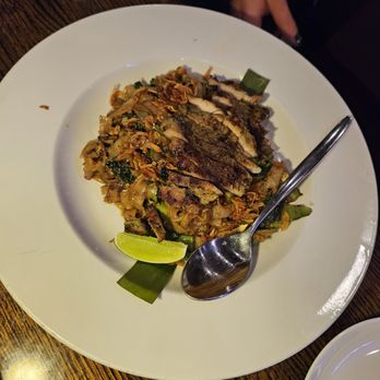 Shinsen Evanston - Pad See Eiw - Sushi Bars Near Me - Evanston, Illinois Shinsen Evanston - Pad See Eiw - Sushi Bars Near Me - Evanston, Illinois
