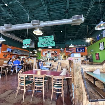 DoubleDave's Pizzaworks - Dining room - Pizza Near Me - Houston, Texas