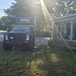 Vacman & Bobbin - Front of store