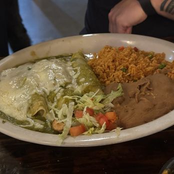 Salsas Mexican Restaurant - Enchiladas Verdes - Mexican Near Me - Galveston, Texas Salsas Mexican Restaurant - Enchiladas Verdes - Mexican Near Me - Galveston, Texas