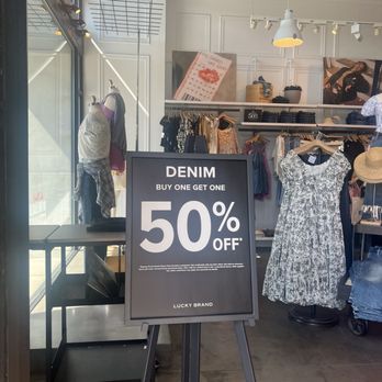 Lucky Brand - Men's Clothing Near Me - Albuquerque, New Mexico