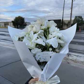 Sarah's Flowers - bouquet of flowers - Florists Near Me - Fullerton, California