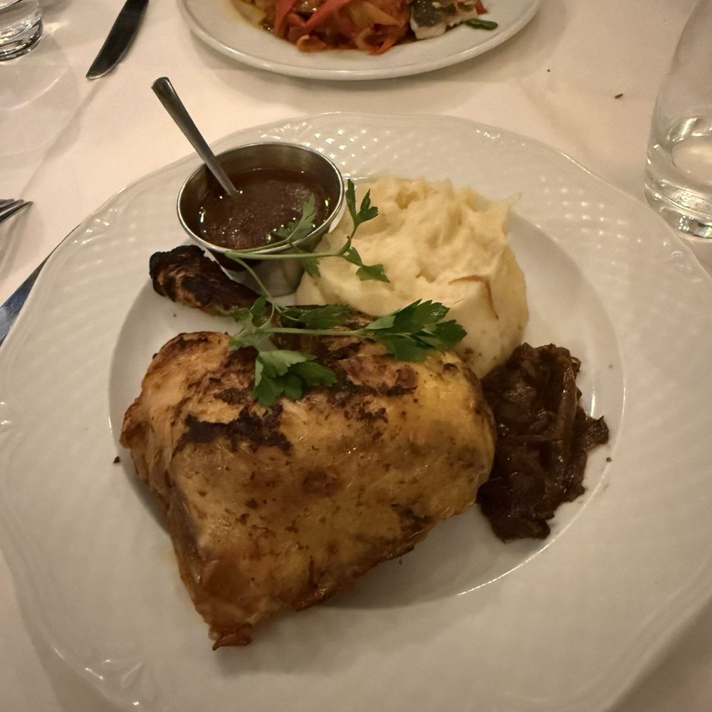 Roasted Chicken with Mashed Potatoes Roasted Chicken with Mashed Potatoes
