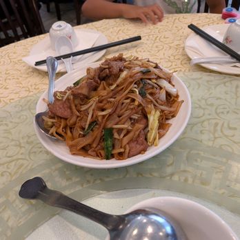 Daimo Chinese Restaurant - Fried noodles - Dim Sum Near Me - Richmond, California