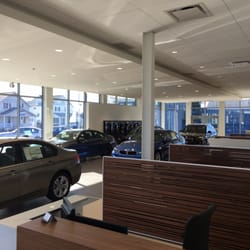 Gault Auto Sport BMW - Showroom