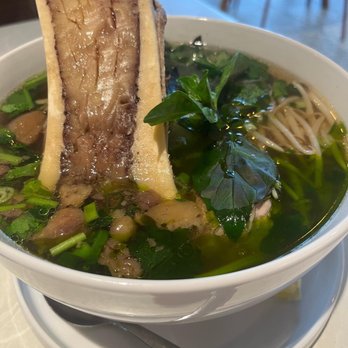 An Di Dzo - Bone marrow pho. Look at the size of the bone marrow! - Vietnamese Near Me - Honolulu, Hawaii