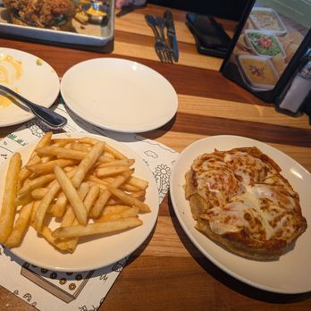 BJ's Restaurant & Brewhouse - New American Near Me - Tulsa, Oklahoma