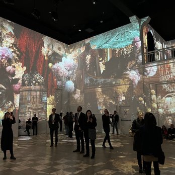Immersive Mozart - Paint & Sip Near Me - Chicago, Illinois