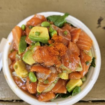 Thai Elephant - a bowl of salmon and avocado - Thai Near Me - Hanalei, Hawaii