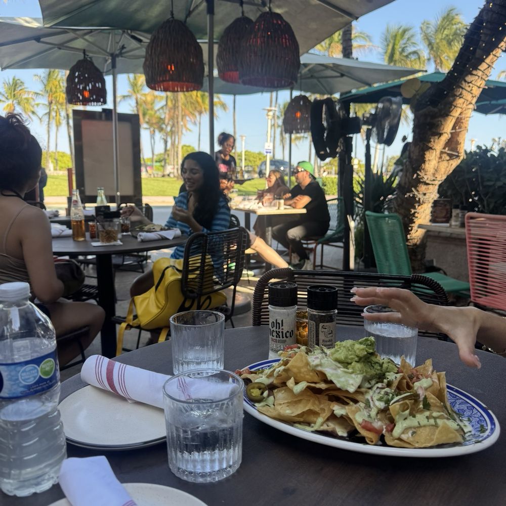 Oh Mexico - Nachos and seating - Tacos Near Me - Miami Beach, Florida Oh Mexico - Nachos and seating - Tacos Near Me - Miami Beach, Florida