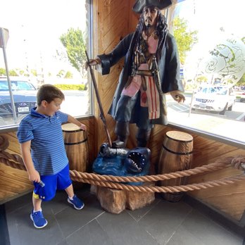 Storming Crab - Jack Sparrow at the entrance! - Cajun/Creole Near Me - McKinney, Texas Storming Crab - Jack Sparrow at the entrance! - Cajun/Creole Near Me - McKinney, Texas