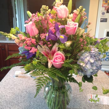 Achin' Back Garden Center - Beautiful Mother's Day flowers from Achin' Back Garden Center. - Nurseries & Gardening Near Me - Pottstown, Pennsylvania