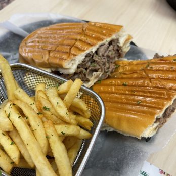 Piu Bello Gelato - Philly cheesesteak - Ice Cream & Frozen Yogurt Near Me - Carolina, Puerto Rico Piu Bello Gelato - Philly cheesesteak - Ice Cream & Frozen Yogurt Near Me - Carolina, Puerto Rico
